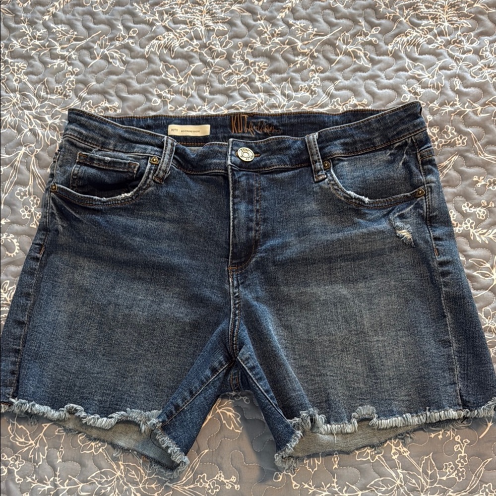 Kut from the Kloth Blue Frayed Hem Jean Shorts 5” inseam